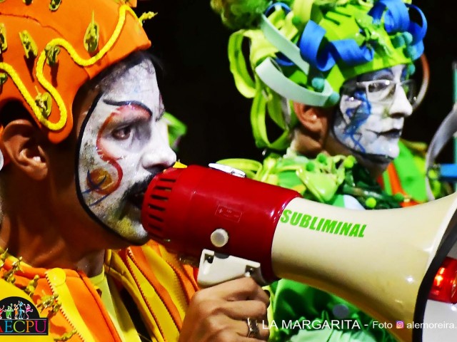 desfile 096